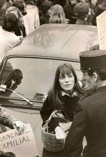 jane-birkin-manifestation-jean-ker-presse-feature.jpg