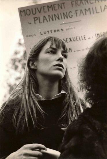 jane-birkin-manisfestation-planning-familial-jean-ker-presse-features.jpg